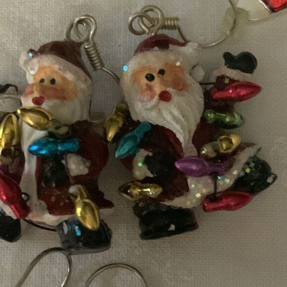 Vintage Christmas Earrings - Picture 2 of 14